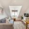 Seafront flat-private parking-short walk to town