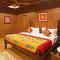 Ekta Houseboat by CheckIn, Statue of Unity Kevadia