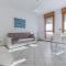 Bright & Airy Apartment near Zanolini Station