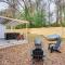 Modern Atlanta Retreat Private Hot Tub and Yard!
