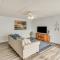 Oceanside Ormond Beach Condo, Steps to Shore! - 奥蒙德海滩