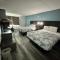 Studio 6 Suites East Syracuse Airport - East Syracuse