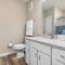 Sophisticated 3BD/2BA Retreat: Pool, Gym, Laundry - ملبورن