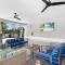 Sophisticated 3BD/2BA Retreat: Pool, Gym, Laundry - ملبورن