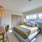 2 Mi to Downtown Luxe Palm Springs Home!