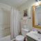 Lovely Beech Mountain Condo with Balcony and Views!