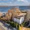 Spacious Oceanview Villa (Sleeps 22) - New London