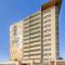 Oaks Redcliffe Mon Komo Suites