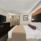 Best Western Plus Toronto North York Hotel & Suites