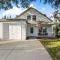 Brandon Central Location 4BR Lake Oasis