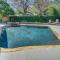 Entire Cozy Getaway with Pool - Norman