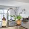 Sharon Green apartments by FantasticStay