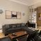 Stunning 2 bed/2bath flat in heart of Kensington