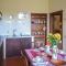 Cozy Apartment In Le Botteghe, Fucecchio With Wifi