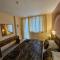 Enjoy Studios and Lovely Apartment Villa Park