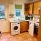 KB21 Attractive 2 Bed House, pets/long stays with easy links to London, Brighton and Gatwick - Roffey