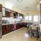 Central Bliss / your perfect home away from home