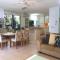 3WR Sunshine Beach Dream 3BR