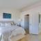 Bright Townhome in Carlsbad 1 Mile to Beach!
