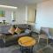 Las Norias Apartamentos & Grill