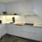 Las Norias Apartamentos & Grill
