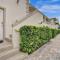 Beach Isles Modern 1BR Waterfront Apartment with Patio
