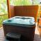 Skyview Treehouse by Amish Country Lodging Skyview Treehouse by Amish Country Lodging