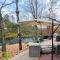 37PA Superbly appointed riverfront home in LIttleton! Skiing, hiking, firepit, wifi! - Littleton