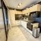 Chalet standing avec piscine chauffée, 4 couchages, proche plage et commerces, WIFI inclus - FR-1-361-527