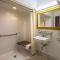 Royal Inn Suites