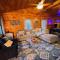 Smokey Mountain Retreat, hot tub, game room, sleeps 10! - Gatlinburg