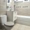 Platinum Apartment - apartament cu 3 camere, 2 dormitoare, 2 bai, bucatarie complet utilata, living, 2 balcoane Platinum Apartment - apartament cu 3 camere, 2 dormitoare, 2 bai, bucatarie complet utilata, living, 2 balcoane