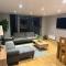 Modern City Centre Apartment In Swindon - Свіндон
