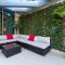 Luxury 2BR Downtown Apt with Burj & Fountain Views - Dubai