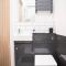 8 Bed, comfortably sleeps 10, 3 Bath house, 5 Mins Manchester Centre