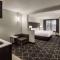 La Quinta Inn & Suites by Wyndham Lake George