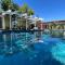 Villa La Verde - Newly Designed 4BR Villa with Pool & Guesthouse by Topanga - Los Ángeles