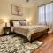 Beautiful 2BR Apartment. Black-out Curtains - بيوريا