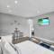 Coastal Charm Studio Retreat near Pompano Beach