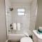 Rustic Retreats Modern 1BR for 4 guests in the heart of Fort Lauderdale - Форт-Лодердейл