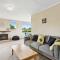 Green Grove - Carterton Holiday Home