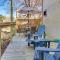 Cozy Downtown Saluda Apartment with Deck! - Saluda