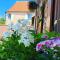 Gîte La Tour des Remparts Pool & Jacuzzi - 萨维尔纳