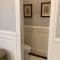 Pineapple House, Romantic 3 Bed 2 Bath Apt, Sleeps 6! Private Balcony! City Center! FREE Parking!