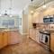 4BR Beach House Pool & Jacuzzi Beach Access - Marco Island