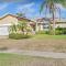 Elegant Family-Friendly Home on Canal I 3BD2BA Sleeps 6 I Walk to Beach & Shops - جزيرة ماركو
