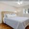 Elegant Family-Friendly Home on Canal I 3BD2BA Sleeps 6 I Walk to Beach & Shops - جزيرة ماركو