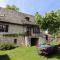 Maison de Charme avec Piscine Privée Chauffée, Sauna, et Jardin Clos dans la Châtaigneraie Cantaliens - FR-1-742-398 - Omps