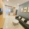 Hon Chong Oceanfront Luxury Apartment