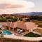 Zinfandel by AvantStay Wine Country Estate w Pool Mini-golf - تيميكولا